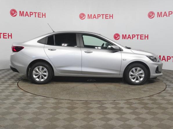Chevrolet Onix II с пробегом 2023 года, цена 1 579 000 рублей, 26029 км, седан, Автокод Объявления