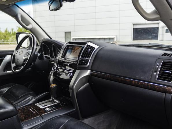 Toyota Land Cruiser 200 Series Рестайлинг 1 с пробегом 2012 года, цена 4 099 000 рублей, 93042 км, внедорожник, Автокод Объявления
