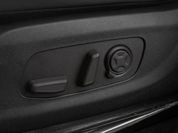 Kia Carnival IV Рестайлинг с пробегом 2025 года, цена 6 745 055 рублей, 10714 км, минивэн, Автокод Объявления