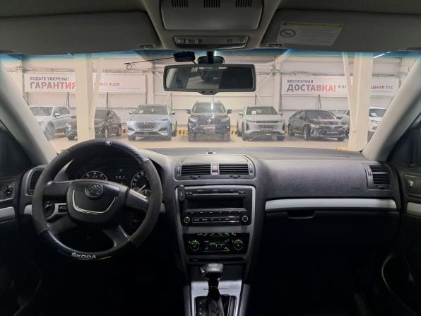 Skoda Octavia II (A5) Рестайлинг с пробегом 2013 года, цена 735 000 рублей, 215106 км, лифтбек, Автокод Объявления