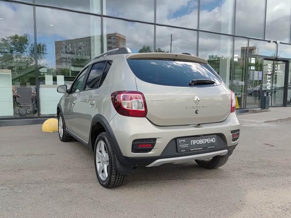 Renault Sandero II с пробегом 2017 года, цена 905 000 рублей, 91097 км, хэтчбек, Автокод Объявления