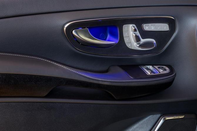 Mercedes-Benz V-Класс III (W447) Рестайлинг с пробегом 2026 года, цена 18 050 000 рублей, 10 км, минивэн, Автокод Объявления