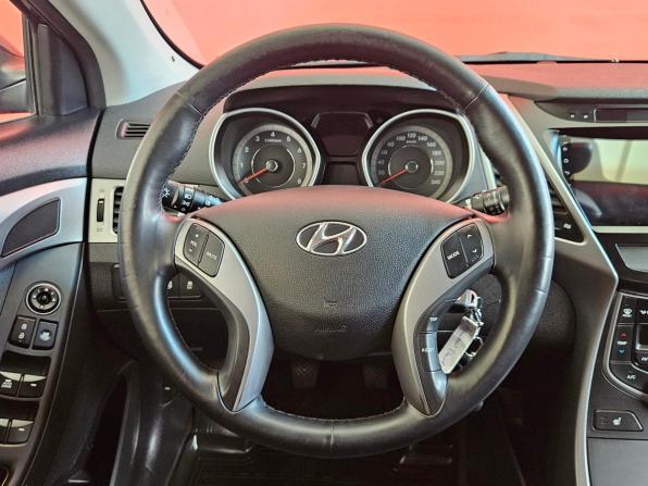 Hyundai Elantra V (MD) Рестайлинг с пробегом 2015 года, цена 1 157 000 рублей, 157500 км, седан, Автокод Объявления