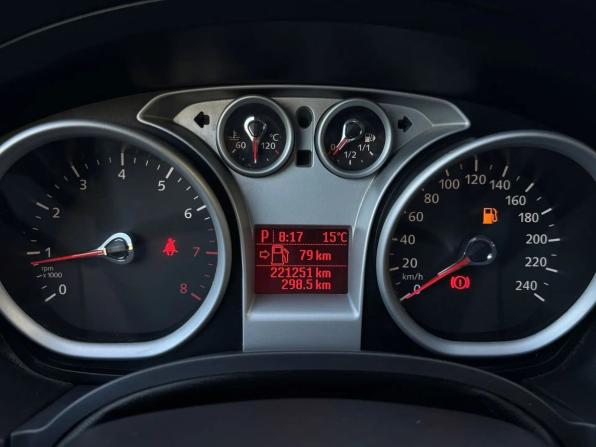 Ford Focus II Рестайлинг с пробегом 2010 года, цена 649 000 рублей, 221251 км, седан, Автокод Объявления
