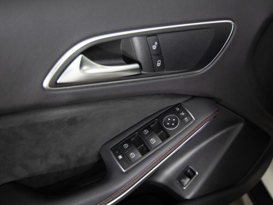 Mercedes-Benz GLA I (X156) Санкт-Петербург  - изображение 16