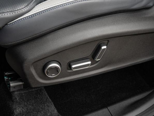 Geely Atlas II с пробегом 2024 года, цена 2 640 000 рублей, 29525 км, внедорожник, Автокод Объявления