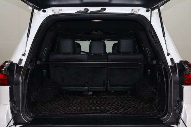Lexus LX III Рестайлинг 2 с пробегом 2019 года, цена 8 990 000 рублей, 224142 км, внедорожник, Автокод Объявления