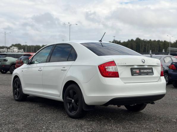 Skoda Rapid I с пробегом 2016 года, цена 995 000 рублей, 145000 км, лифтбек, Автокод Объявления