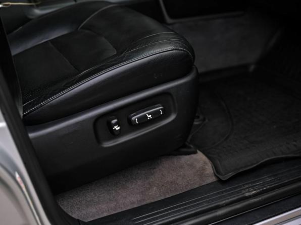 Toyota Land Cruiser 200 Series Рестайлинг 1 с пробегом 2013 года, цена 3 314 000 рублей, 251282 км, внедорожник, Автокод Объявления