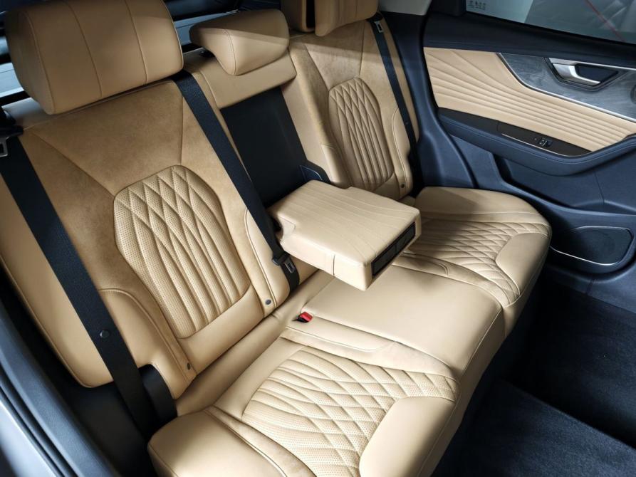 Hongqi HS5 I Рестайлинг Москва  - изображение 17