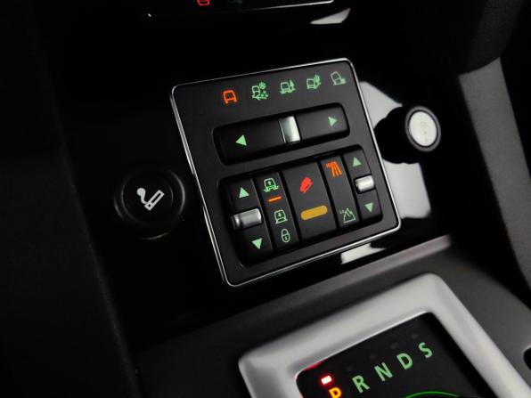 Land Rover Discovery IV Рестайлинг с пробегом 2013 года, цена 2 150 000 рублей, 248308 км, внедорожник, Автокод Объявления