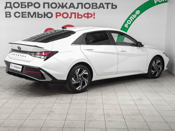 Hyundai Elantra VII (CN7) Рестайлинг с пробегом 2023 года, цена 2 040 000 рублей, 27000 км, седан, Автокод Объявления