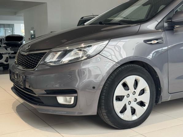 Kia Rio III Рестайлинг с пробегом 2015 года, цена 1 070 000 рублей, 100523 км, седан, Автокод Объявления