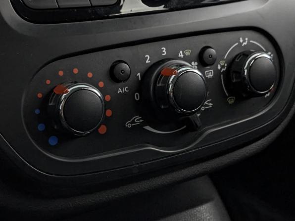 Renault Kaptur I с пробегом 2018 года, цена 1 290 000 рублей, 101551 км, внедорожник, Автокод Объявления