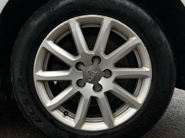 Audi A4 IV (B8) Рестайлинг с пробегом 2013 года, цена 1 050 000 рублей, 243322 км, седан, Автокод Объявления