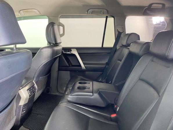 Toyota Land Cruiser Prado 150 Series с пробегом 2010 года, цена 2 299 000 рублей, 282000 км, внедорожник, Автокод Объявления