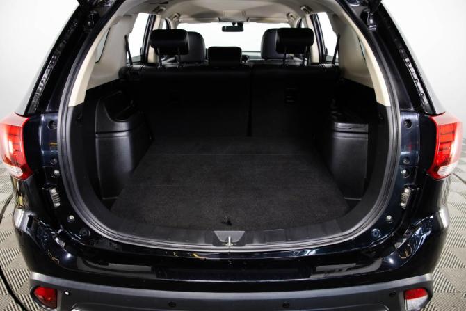 Mitsubishi Outlander III Рестайлинг 2 с пробегом 2016 года, цена 1 999 000 рублей, 149000 км, внедорожник, Автокод Объявления