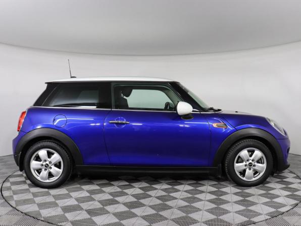 Mini Hatch III (F55/F56) с пробегом 2018 года, цена 1 599 000 рублей, 100294 км, хэтчбек, Автокод Объявления