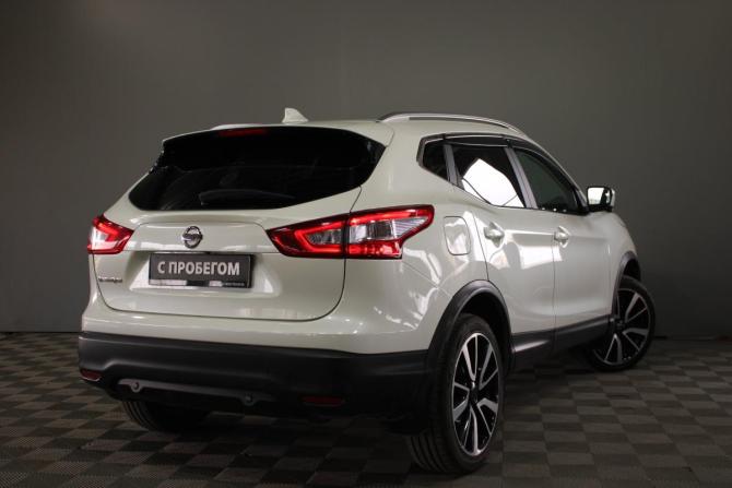 Nissan Qashqai II с пробегом 2018 года, цена 1 999 000 рублей, 97167 км, внедорожник, Автокод Объявления