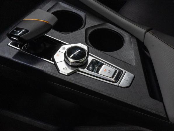 Changan UNI-V I с пробегом 2023 года, цена 2 499 000 рублей, 27844 км, лифтбек, Автокод Объявления