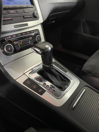 Volkswagen Passat B6 с пробегом 2010 года, цена 899 000 рублей, 197440 км, седан, Автокод Объявления