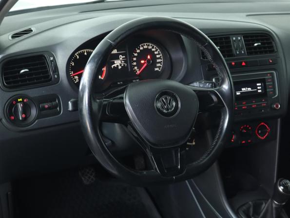 Volkswagen Polo V Рестайлинг с пробегом 2016 года, цена 849 000 рублей, 165555 км, седан, Автокод Объявления