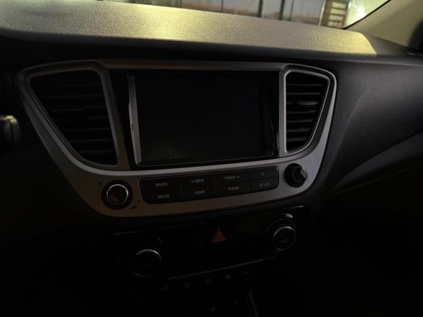 Hyundai Solaris II с пробегом 2020 года, цена 1 330 000 рублей, 176229 км, седан, Автокод Объявления