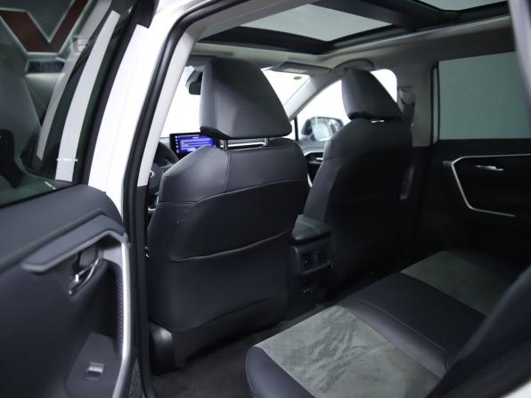 Toyota RAV4 V (XA50) с пробегом 2023 года, цена 3 700 000 рублей, 13405 км, внедорожник, Автокод Объявления