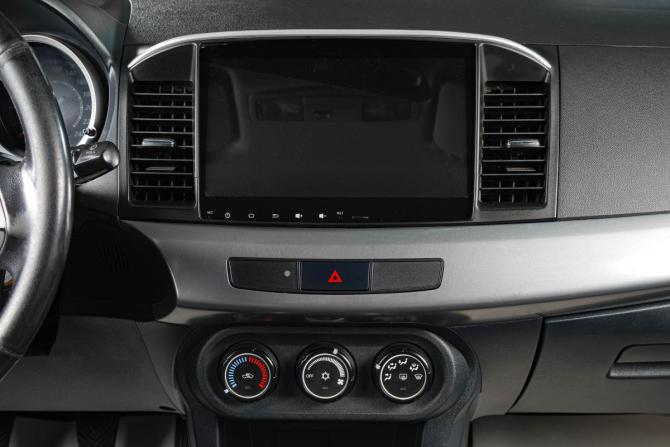 Mitsubishi Lancer X Рестайлинг с пробегом 2011 года, цена 1 049 000 рублей, 141000 км, седан, Автокод Объявления