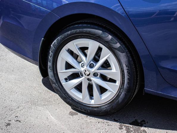 Skoda Octavia IV (A8) с пробегом 2020 года, цена 2 390 000 рублей, 107000 км, лифтбек, Автокод Объявления