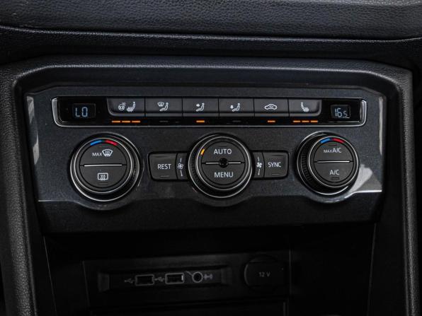 Volkswagen Tiguan II с пробегом 2019 года, цена 2 299 000 рублей, 90246 км, внедорожник, Автокод Объявления