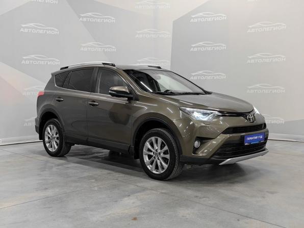 Toyota RAV4 IV (XA40) Рестайлинг с пробегом 2017 года, цена 2 500 000 рублей, 194000 км, внедорожник, Автокод Объявления