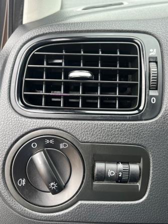 Volkswagen Polo V Рестайлинг с пробегом 2016 года, цена 1 089 000 рублей, 50500 км, седан, Автокод Объявления