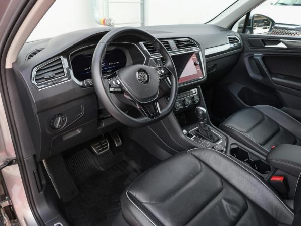 Volkswagen Tiguan II с пробегом 2018 года, цена 2 633 000 рублей, 197738 км, внедорожник, Автокод Объявления