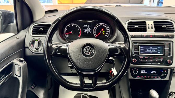 Volkswagen Polo V Рестайлинг с пробегом 2015 года, цена 885 000 рублей, 126474 км, седан, Автокод Объявления
