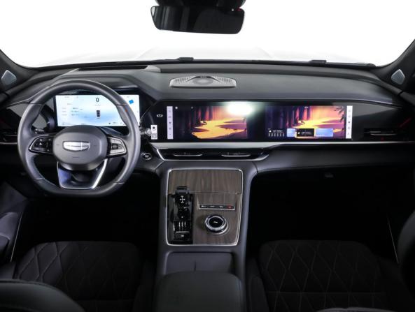 Geely Monjaro I Рестайлинг с пробегом 2025 года, цена 3 788 000 рублей, 8704 км, внедорожник, Автокод Объявления