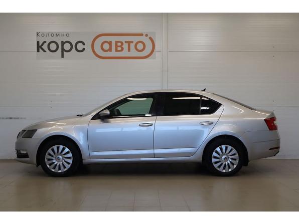 Skoda Octavia III (A7) Рестайлинг с пробегом 2017 года, цена 1 372 000 рублей, 196900 км, лифтбек, Автокод Объявления