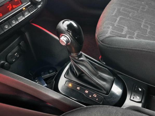 Kia Rio III Рестайлинг с пробегом 2015 года, цена 929 000 рублей, 243956 км, седан, Автокод Объявления