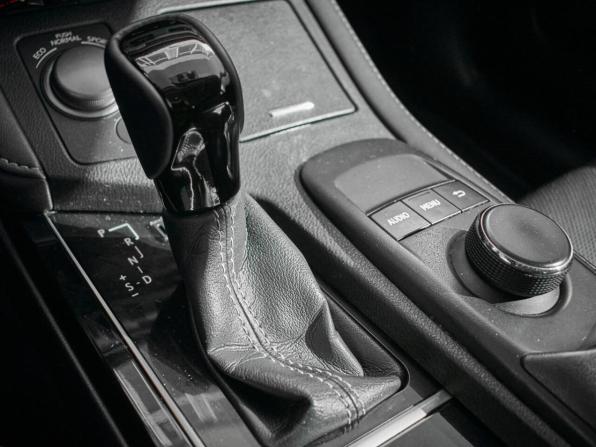 Lexus ES VI Рестайлинг с пробегом 2016 года, цена 2 485 000 рублей, 101283 км, седан, Автокод Объявления