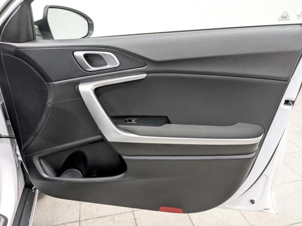 Kia XCeed I с пробегом 2021 года, цена 1 790 000 рублей, 81450 км, хэтчбек, Автокод Объявления
