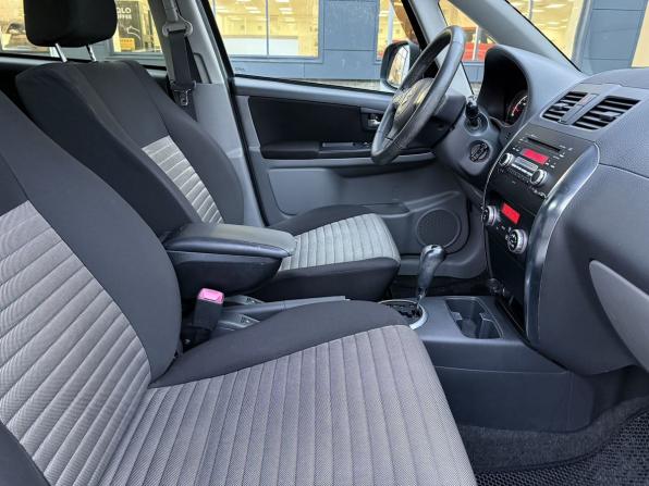 Suzuki SX4 I (Classic) Рестайлинг с пробегом 2011 года, цена 799 000 рублей, 210827 км, хэтчбек, Автокод Объявления