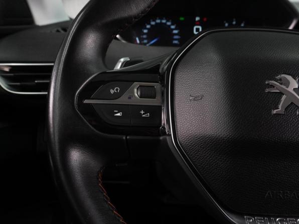 Peugeot 3008 II с пробегом 2017 года, цена 1 749 000 рублей, 81476 км, внедорожник, Автокод Объявления