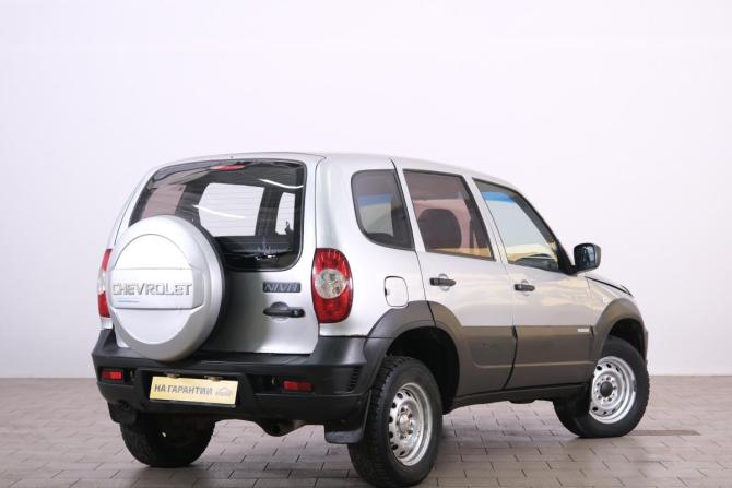 Chevrolet Niva I Рестайлинг с пробегом 2012 года, цена 599 000 рублей, 125000 км, внедорожник, Автокод Объявления