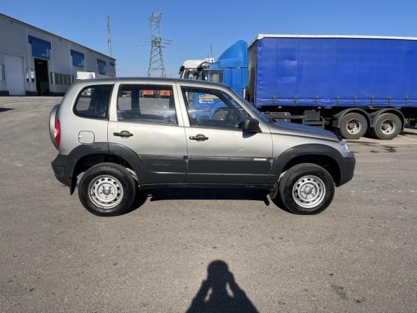 Chevrolet Niva I Рестайлинг с пробегом 2015 года, цена 449 000 рублей, 348205 км, внедорожник, Автокод Объявления