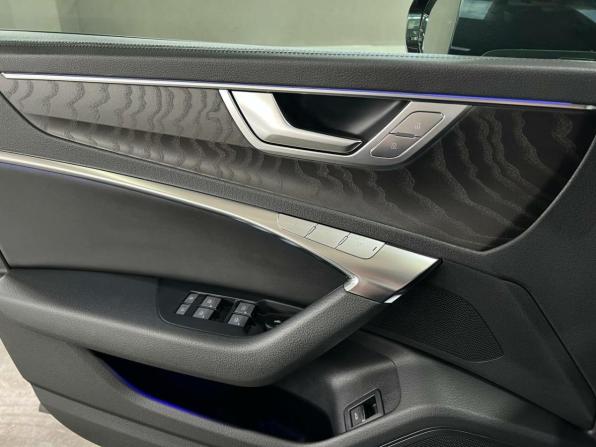 Audi A6 V (C8) с пробегом 2020 года, цена 4 650 000 рублей, 72139 км, седан, Автокод Объявления