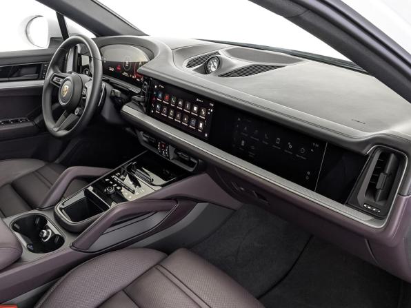 Porsche Cayenne III Рестайлинг с пробегом 2024 года, цена 15 350 000 рублей, 6692 км, внедорожник, Автокод Объявления