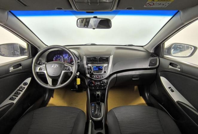 Hyundai Solaris I Рестайлинг с пробегом 2015 года, цена 879 000 рублей, 182544 км, хэтчбек, Автокод Объявления