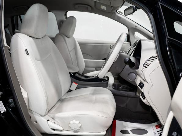 Nissan Leaf I (ZE0/AZE0) с пробегом 2011 года, цена 825 000 рублей, 119555 км, хэтчбек, Автокод Объявления