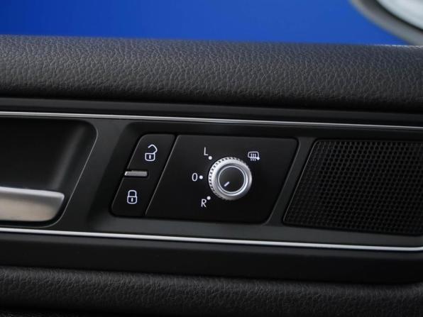 Volkswagen Touareg II Рестайлинг с пробегом 2015 года, цена 2 580 055 рублей, 119715 км, внедорожник, Автокод Объявления