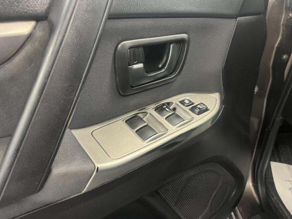 Mitsubishi Pajero IV Рестайлинг 1 с пробегом 2012 года, цена 1 645 900 рублей, 300337 км, внедорожник, Автокод Объявления